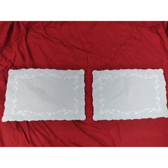 16 Pcs- Embroidered Floral off-white linen? 8 Placemats & 8 matching Napkins - Picture 11 of 12